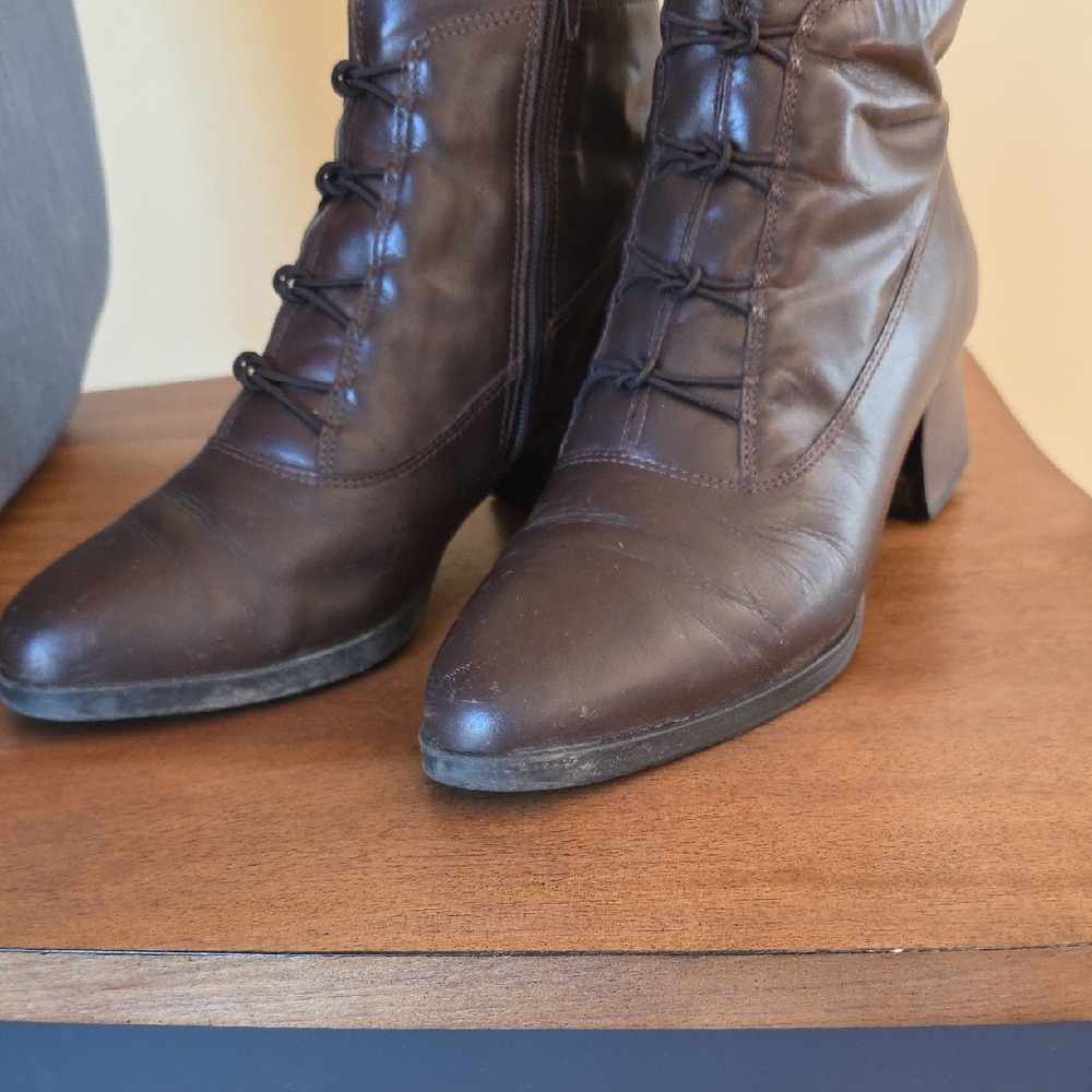 Laura Scott Dark Brown Lace-Up Heeled Boots